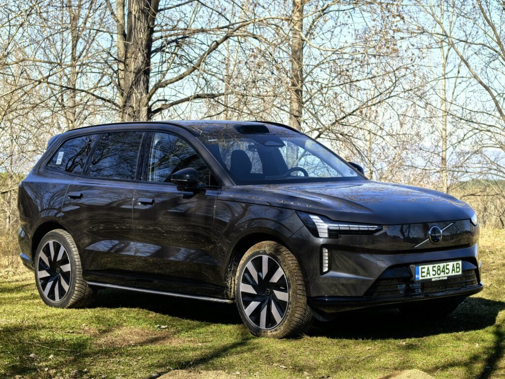 Volvo EX90: Мозъкът на NVIDIA, душата на Скандинавия