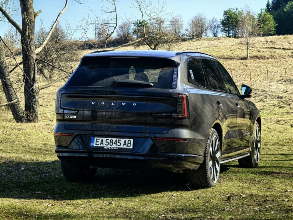 Volvo EX90: Мозъкът на NVIDIA, душата на Скандинавия