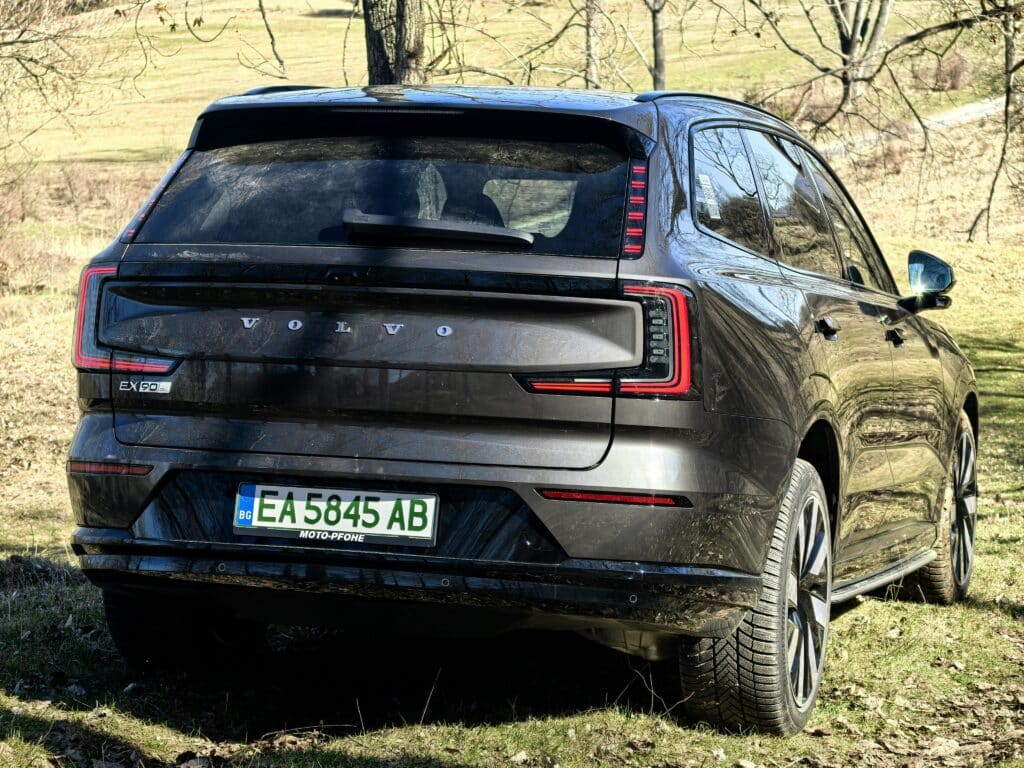 Volvo EX90: Мозъкът на NVIDIA, душата на Скандинавия