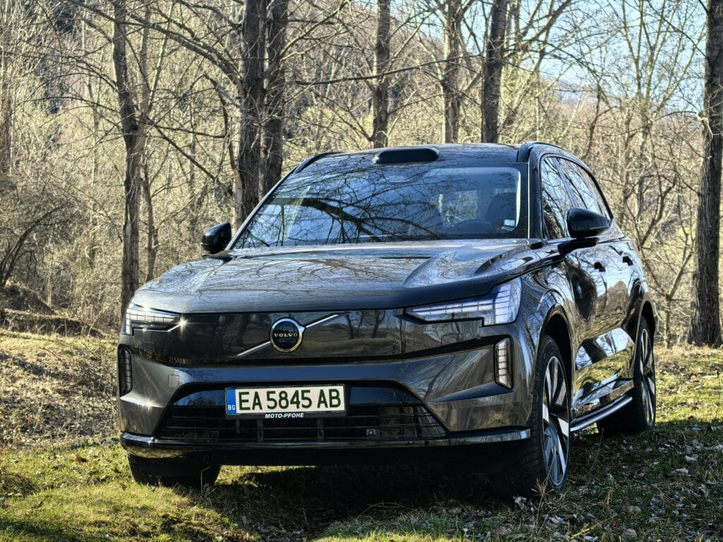 Volvo EX90: Мозъкът на NVIDIA, душата на Скандинавия