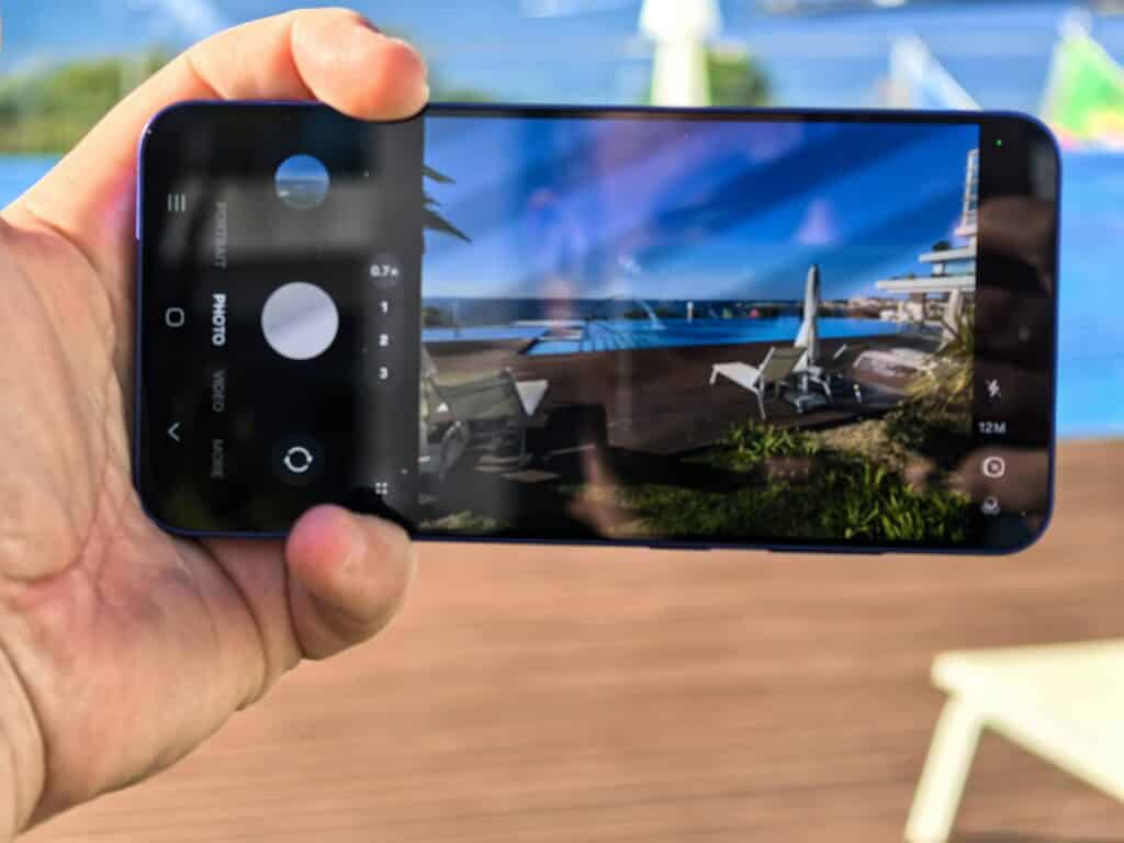 Samsung Galaxy S25 Plus – телефонът, който не те кара да избираш между цена и мощ