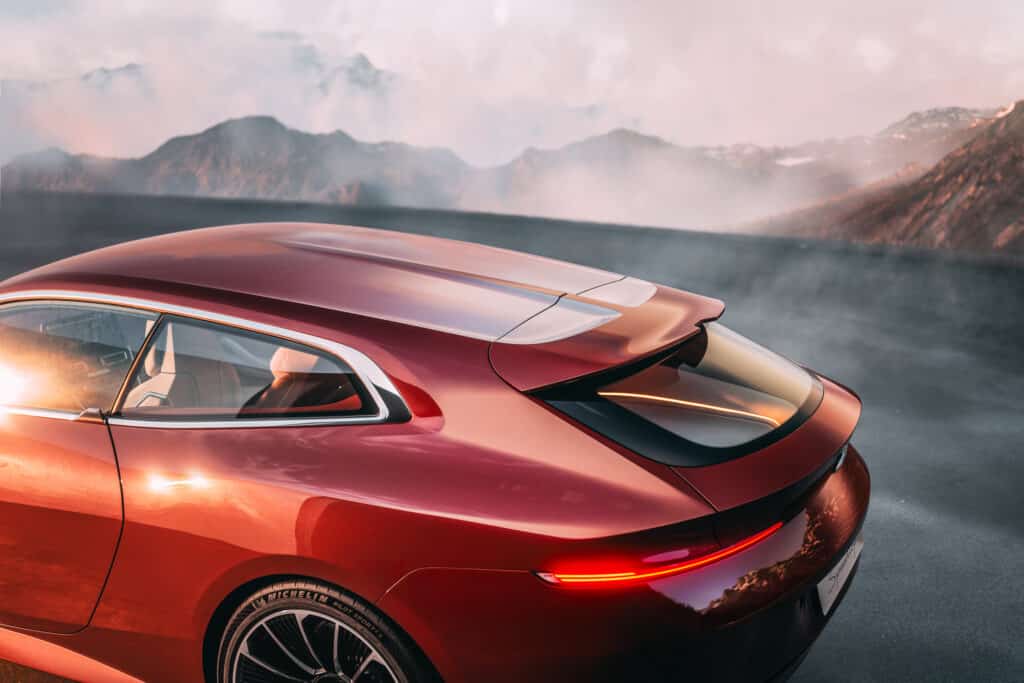 И тази година BMW представя ексклузивен прототип за малка серия на езерото Комо: BMW Concept Speedtop
