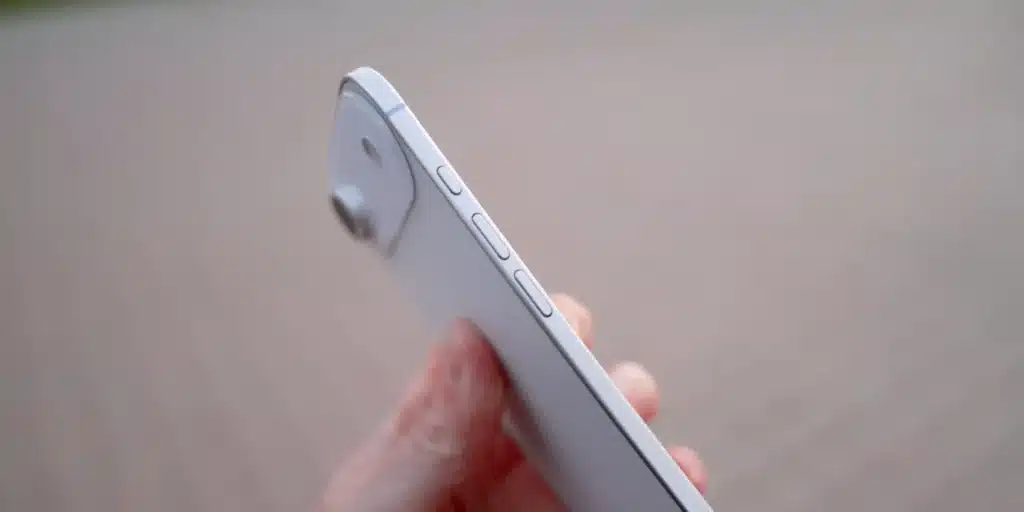 Apple се готви да премахне USB-C: iPhone 17 Air поставя началото на нова ера без кабели