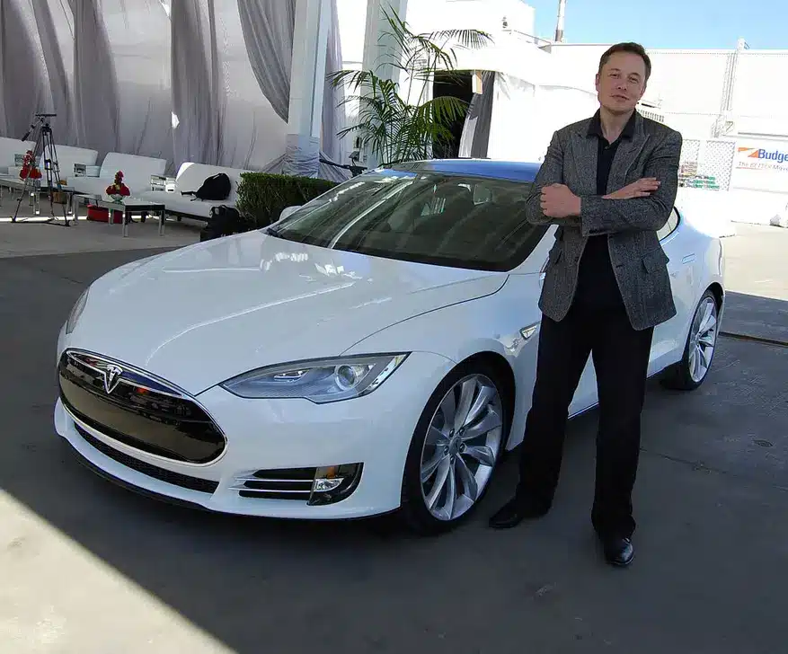 От Tesla до Лада: Как Илън Мъск би модернизирал руската автомобилна индустрия, ако това изобщо е възможно