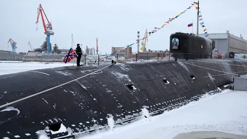 Изненада: Ядрени подводници може скоро да започнат да транспортират газ от Русия през Арктика