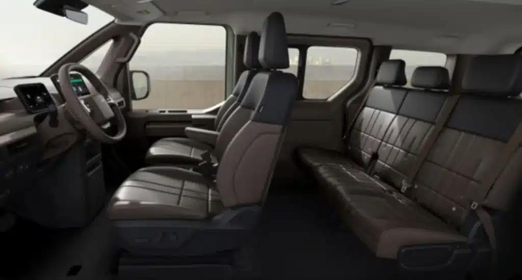 Kia PV5: „първият в историята“ специализиран електромобил за работа и свободно време е почти на една ръка разстояние