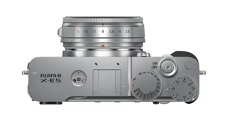 Fujifilm представи безогледалния фотоапарат X-E5 в ретро стил за 00