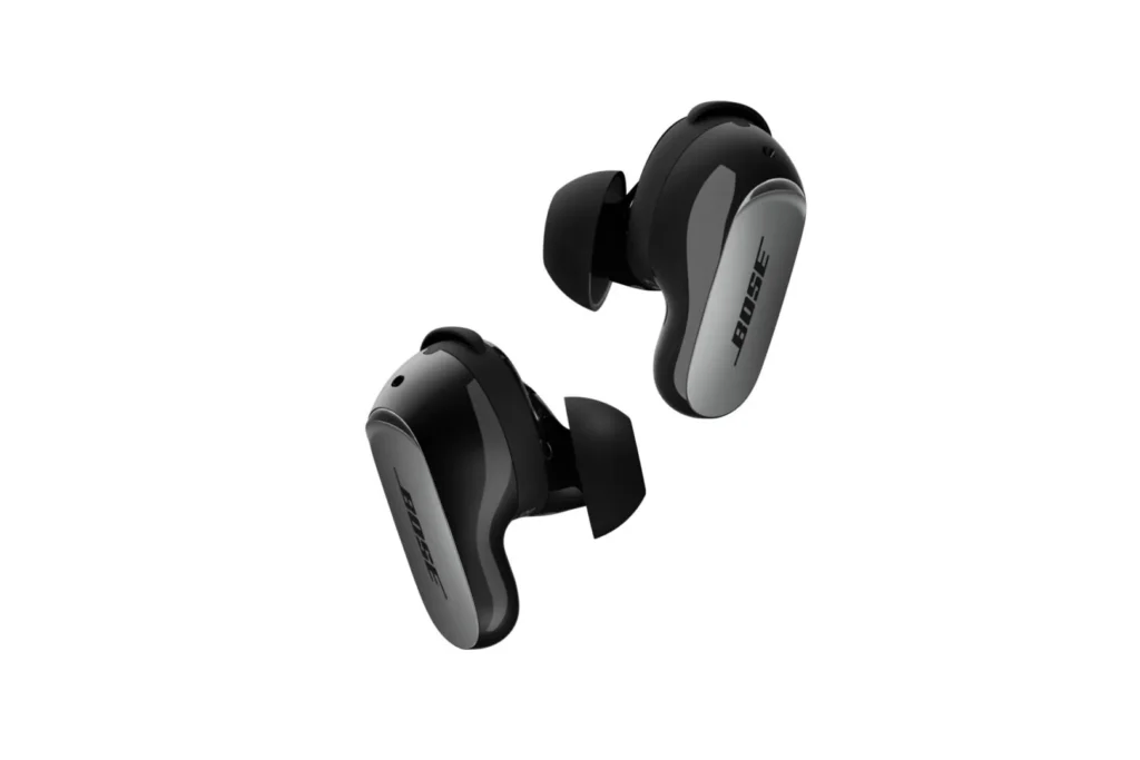Bose добави изкуствен интелект и безжично зареждане към своите премиум слушалки QuietComfort Ultra