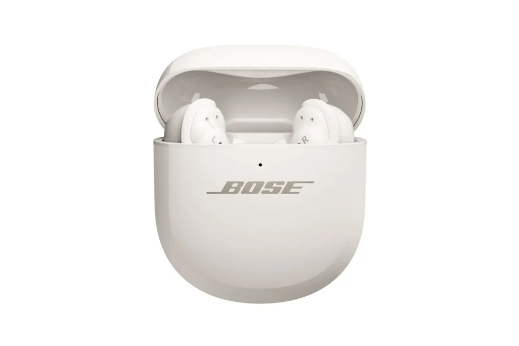 Bose добави изкуствен интелект и безжично зареждане към своите премиум слушалки QuietComfort Ultra