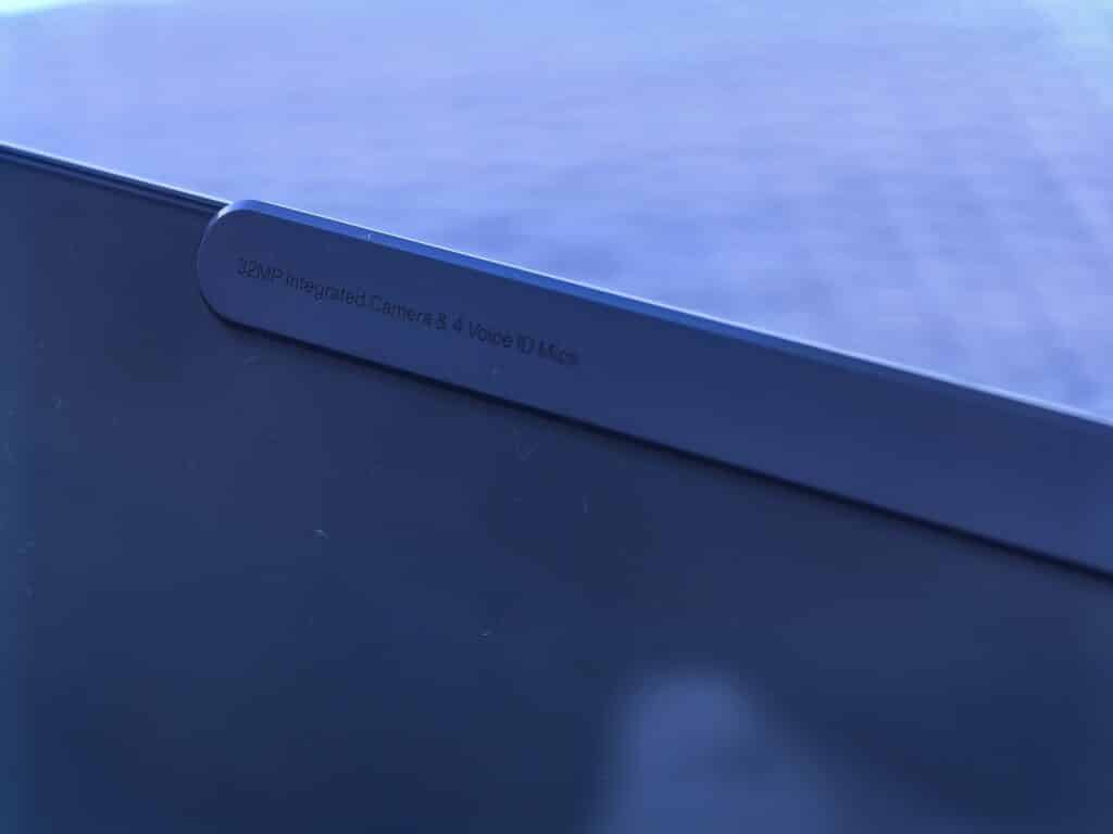 Lenovo Yoga Slim 9 14ILL10: Най-елегантният начин да си продуктивен
