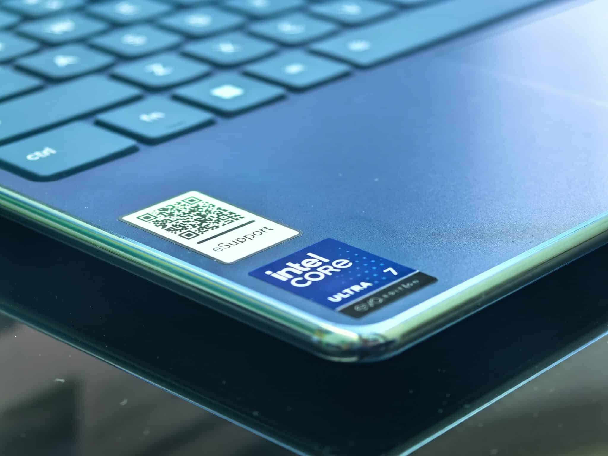 Lenovo Yoga Slim 9 14ILL10: Най-елегантният начин да си продуктивен