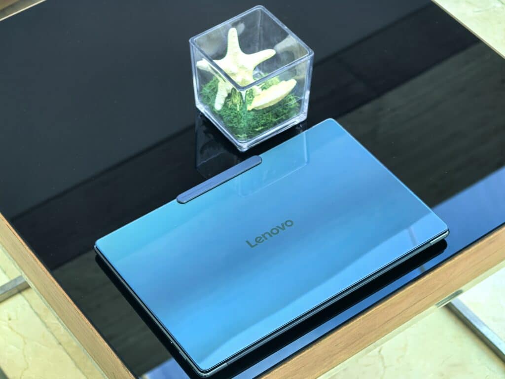 Lenovo Yoga Slim 9 14ILL10: Най-елегантният начин да си продуктивен