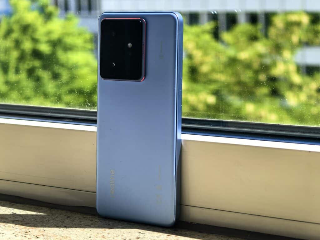 Realme GT 7: Умен, бърз и зареден – както трябва да бъде един телефон през 2025 година