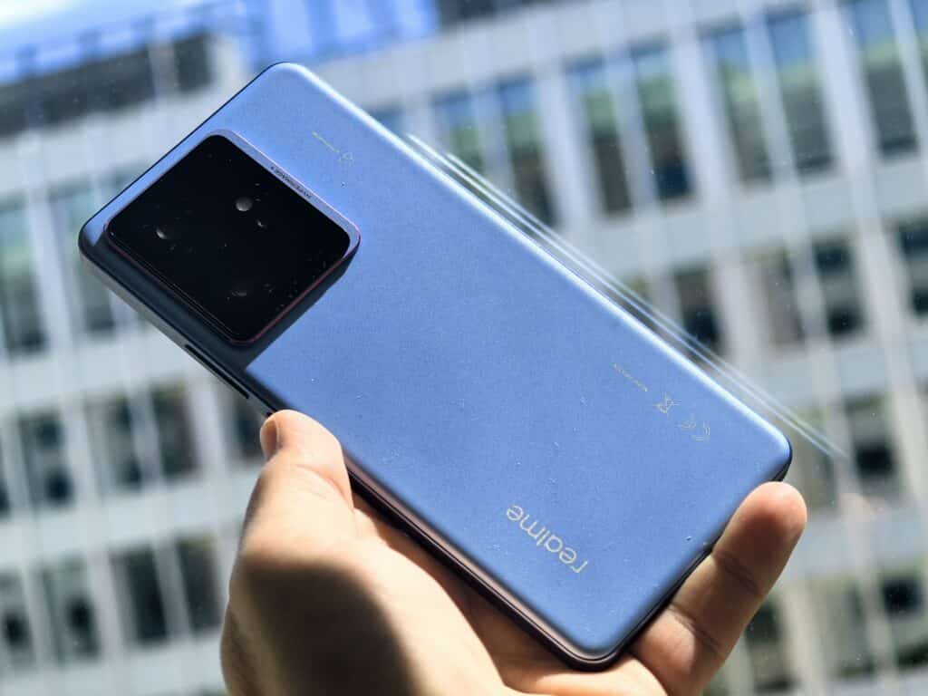 Realme GT 7: Умен, бърз и зареден – както трябва да бъде един телефон през 2025 година