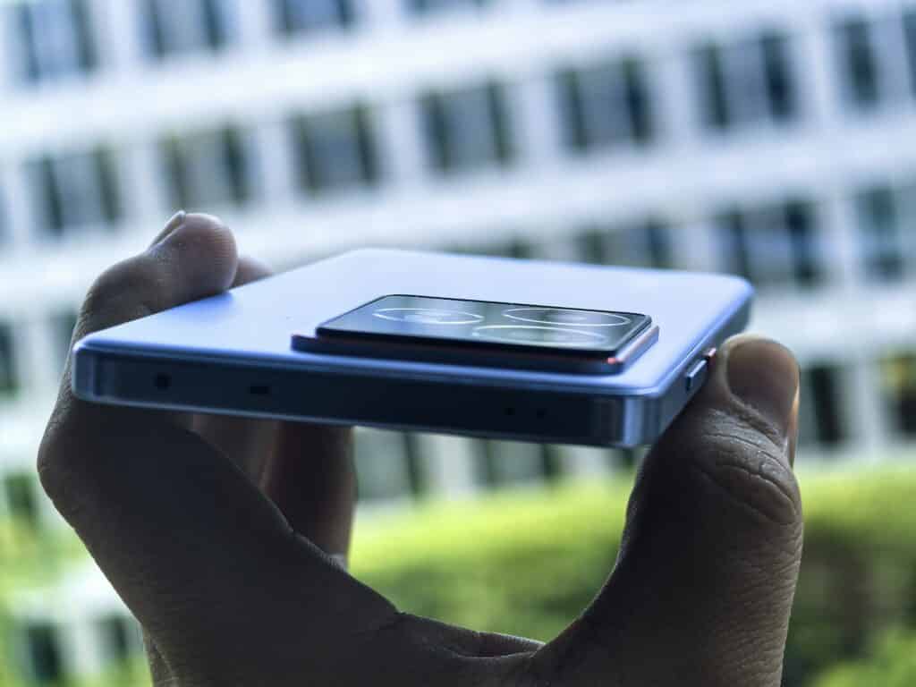 Realme GT 7: Умен, бърз и зареден – както трябва да бъде един телефон през 2025 година