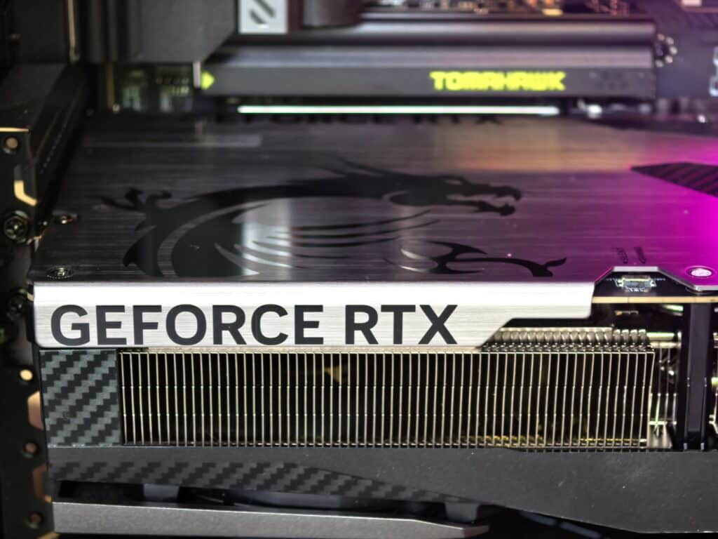 MSI RTX 5080 Vanguard – Звярът, който не реве. Само побеждава