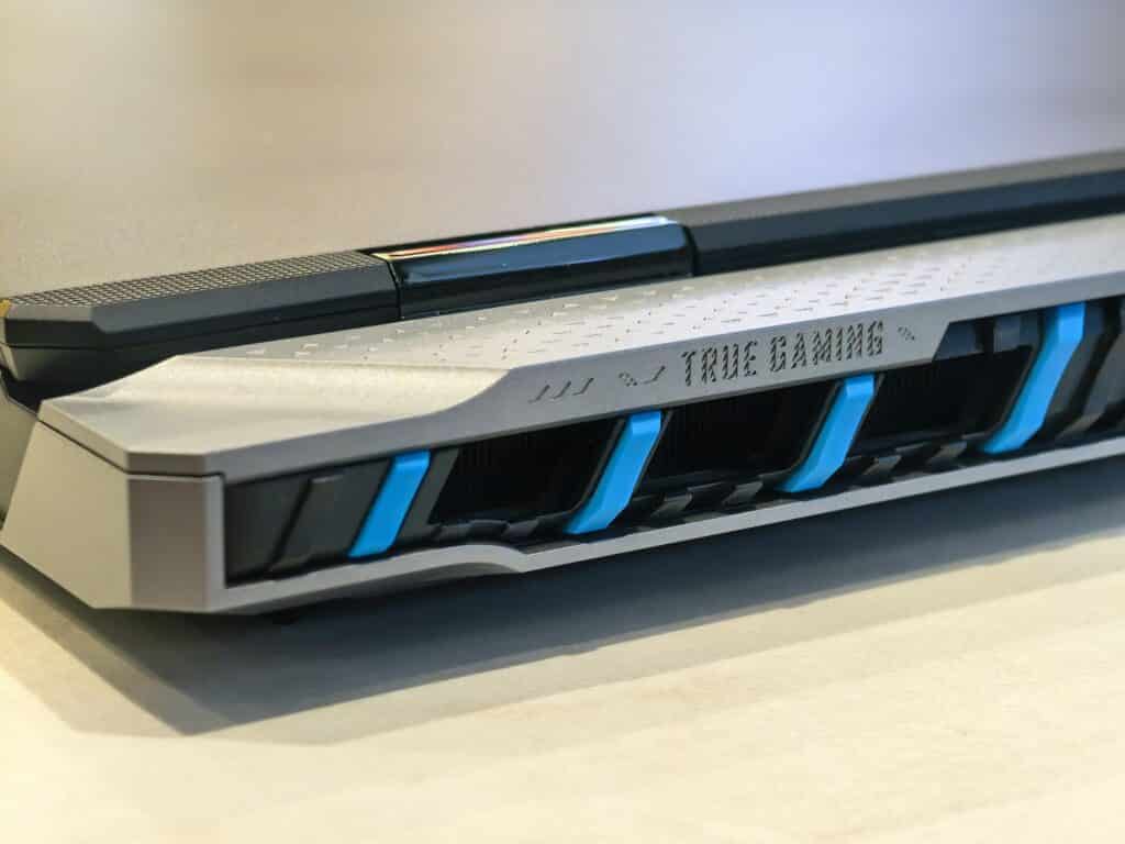 Titan, но не митология – MSI Titan 18 HX AI е реален и разрушава граници
