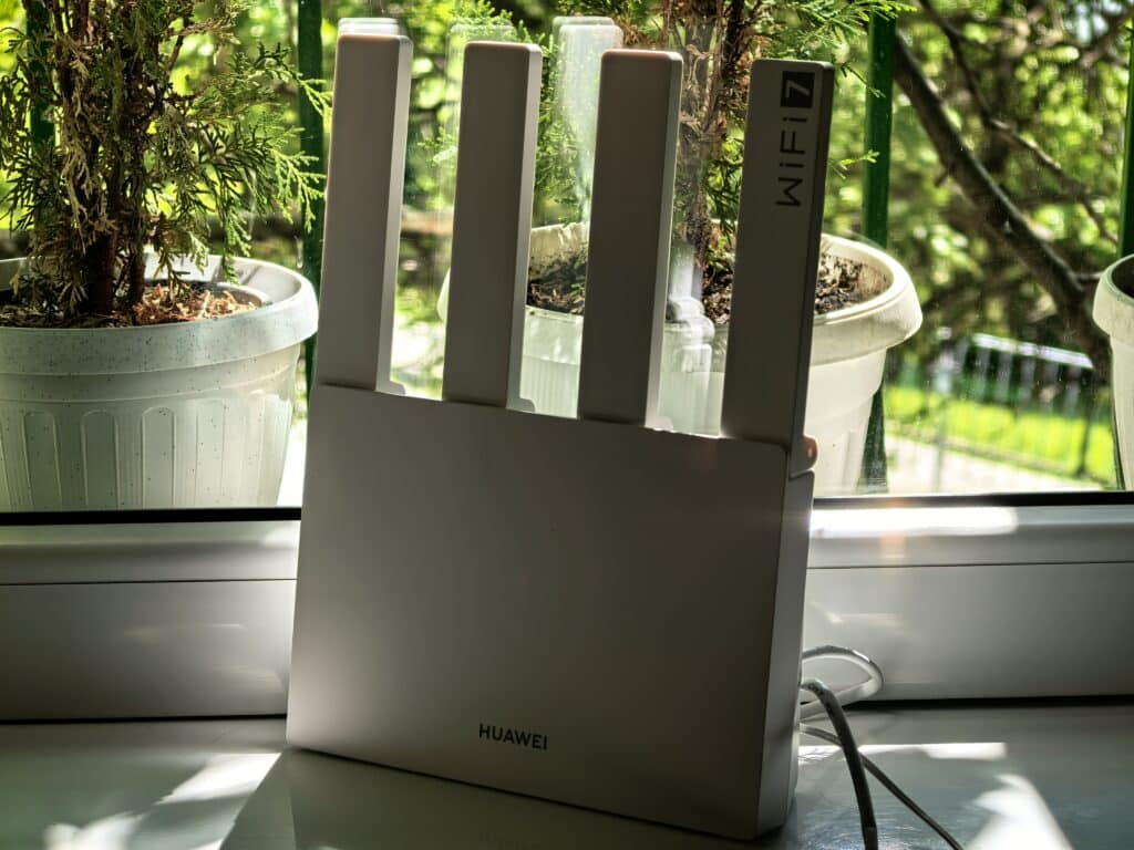 HUAWEI WiFi BE3: Най-достъпният Wi-Fi 7 рутер, който не прави компромис с бързината