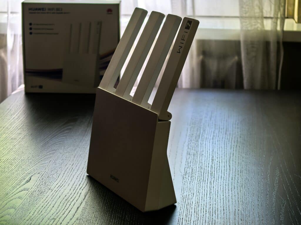 HUAWEI WiFi BE3: Най-достъпният Wi-Fi 7 рутер, който не прави компромис с бързината