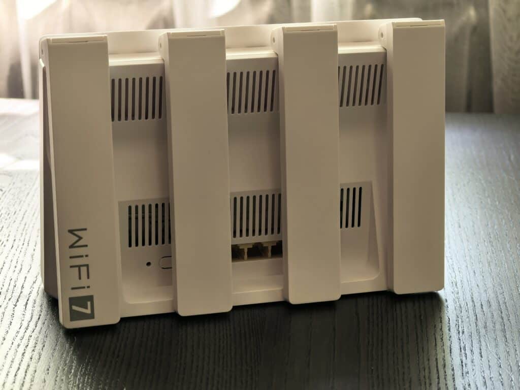HUAWEI WiFi BE3: Най-достъпният Wi-Fi 7 рутер, който не прави компромис с бързината