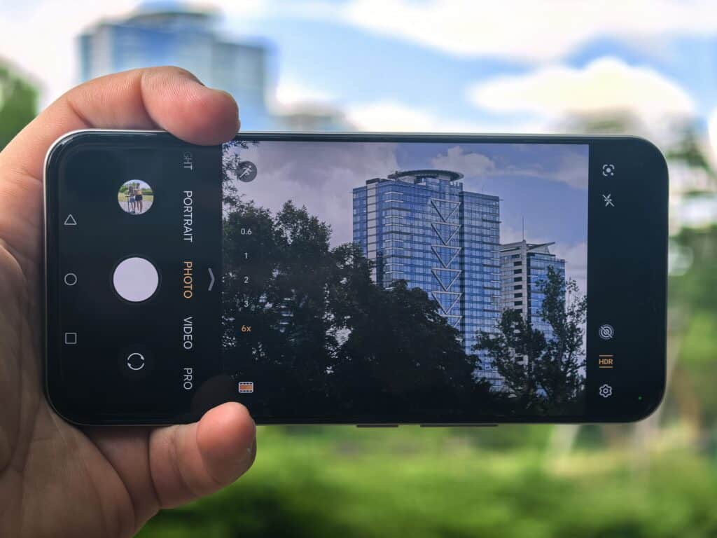Honor 400 Pro: Телефон с камера за изложба, мозък на флагман и цена на разумен човек