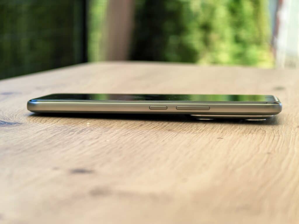 Honor 400 Pro: Телефон с камера за изложба, мозък на флагман и цена на разумен човек