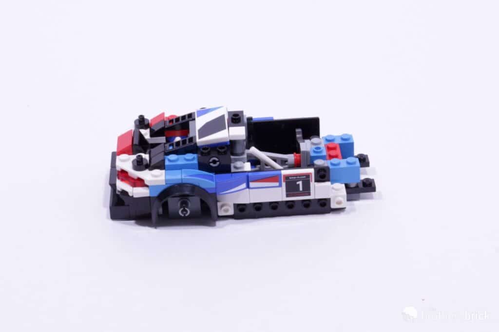 „Технология от тухлички“: LEGO Speed Champions 76922 e страст за фенове на BMW и инженерството