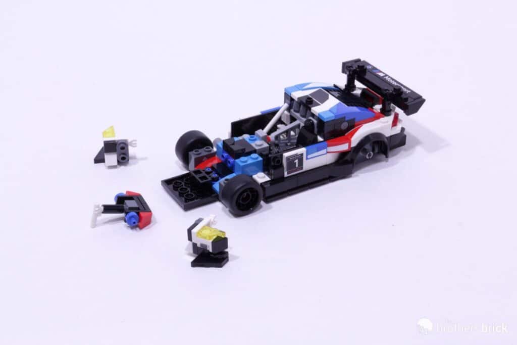 „Технология от тухлички“: LEGO Speed Champions 76922 e страст за фенове на BMW и инженерството