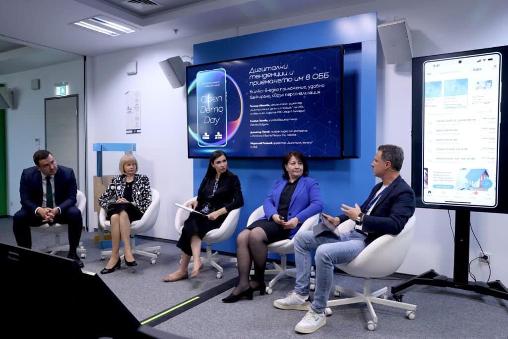 Ползвателите на мобилното банкиране на ОББ растат с над 13% на година