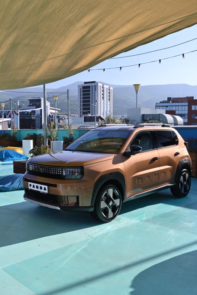 Grande Panda каца над София: новият Fiat дебютира с парти в облаците и обещание за бъдещето на градската мобилност