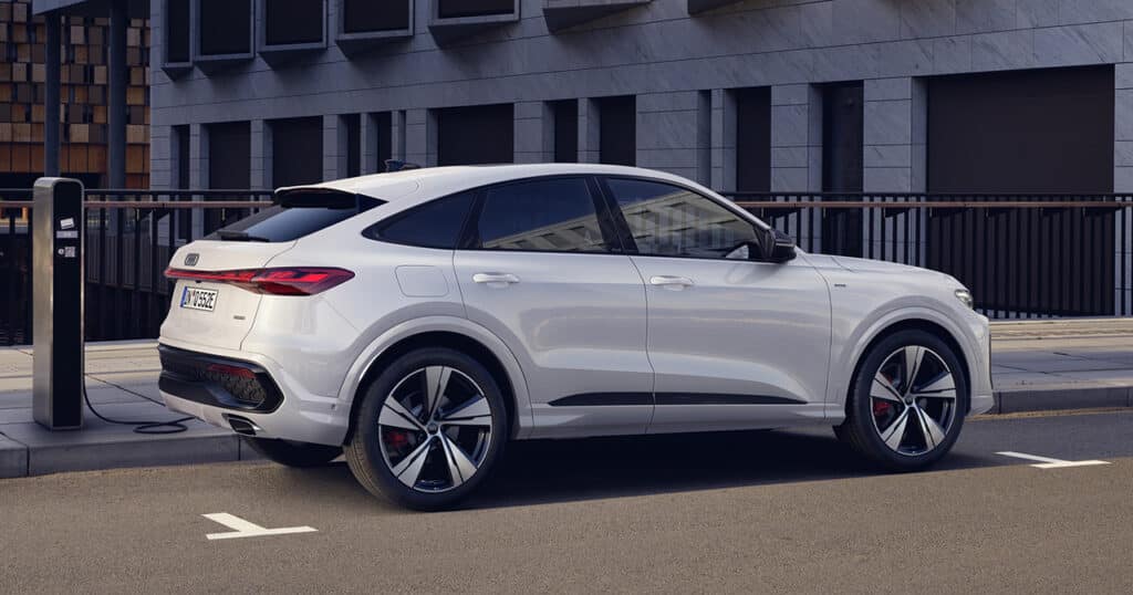 Audi Q5 SUV и Sportback e-hybrid: Новите plug-in хибриди изминават до 100 км изцяло на ток