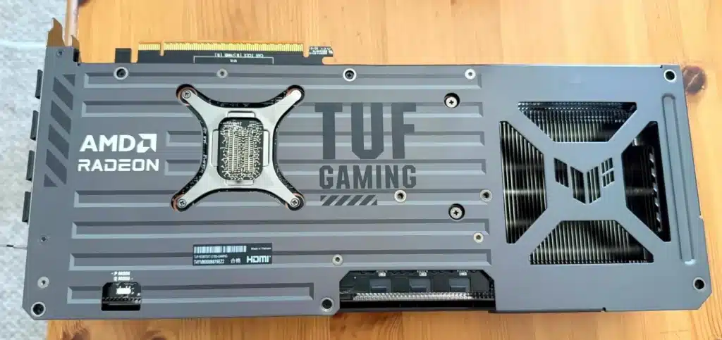Asus случайно пусна „хибрид“ между Radeon и GeForce