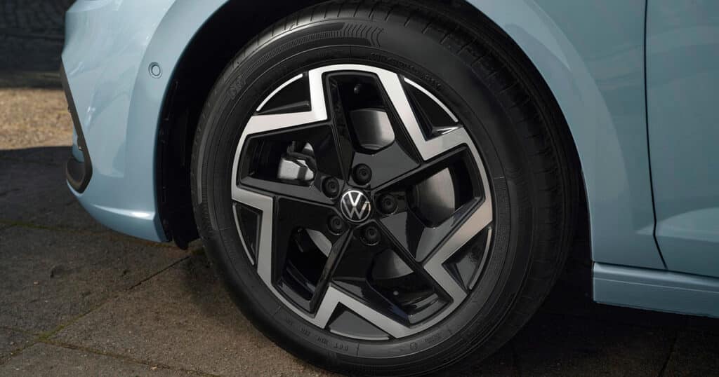 Volkswagen пуска на пазара специално издание Polo в чест на 50-годишнината на модела