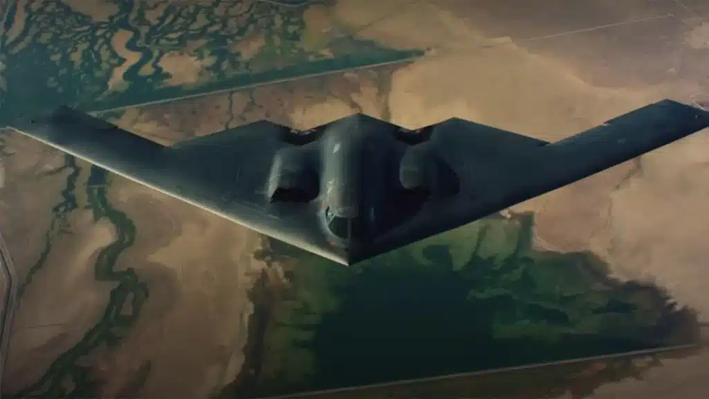 Как B-2 Spirit лети 44 часа без почивка и защо това е инженерно чудо на XXI век