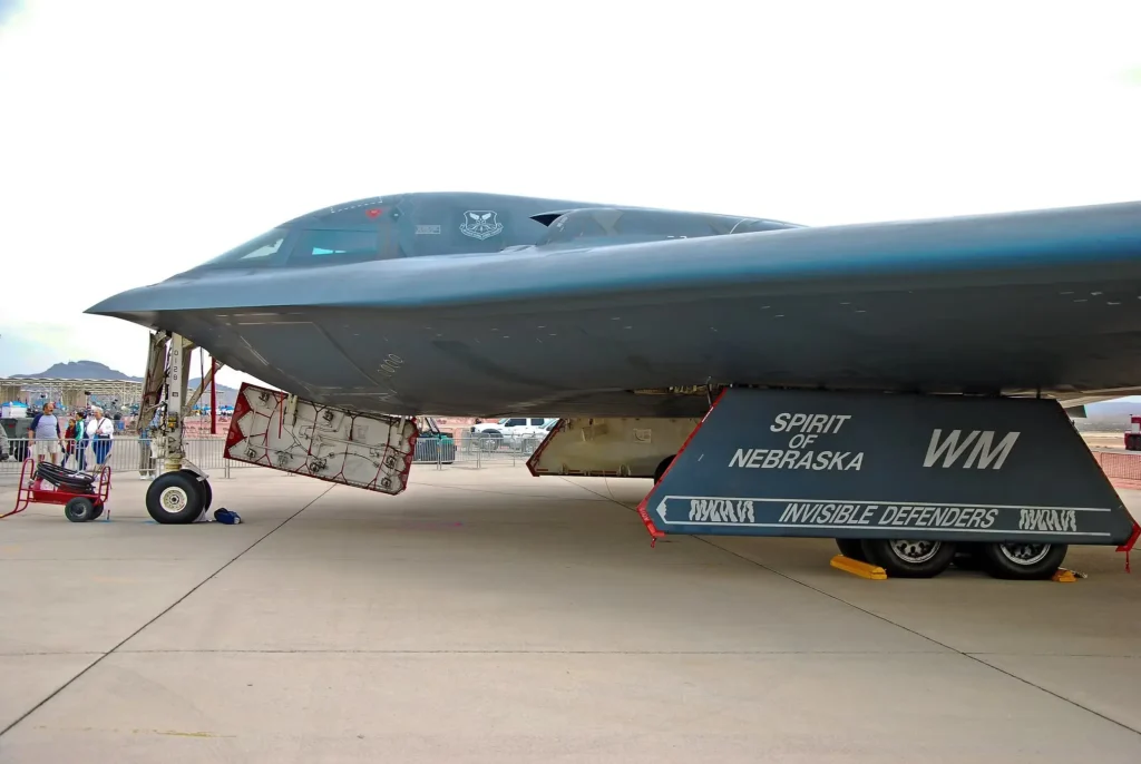 Как B-2 Spirit лети 44 часа без почивка и защо това е инженерно чудо на XXI век