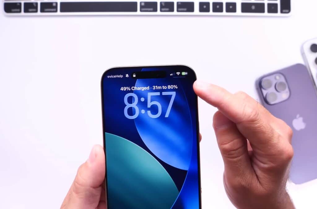 Новата икона на батерията в One UI 7 на Samsung доказва, че Apple е направила правилния избор с Liquid Glass