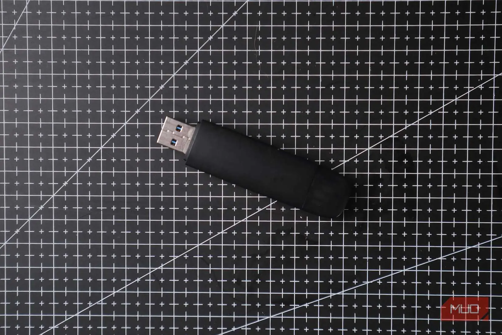 Знаете ли, че можете да включите тези 10 аксесоара към USB порта на вашия автомобил?