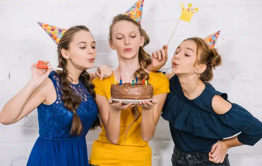 Как най-разпознаваемата мелодия в света „Happy Birthday“ стана платена и кой спечели от това