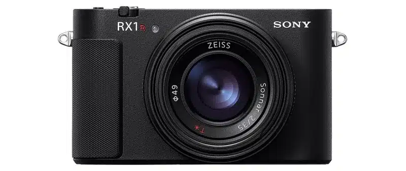 Sony представи компактния безогледален фотоапарат RX1R III с пълнокадров 61-мегапикселов сензор и несменяем обектив за 100