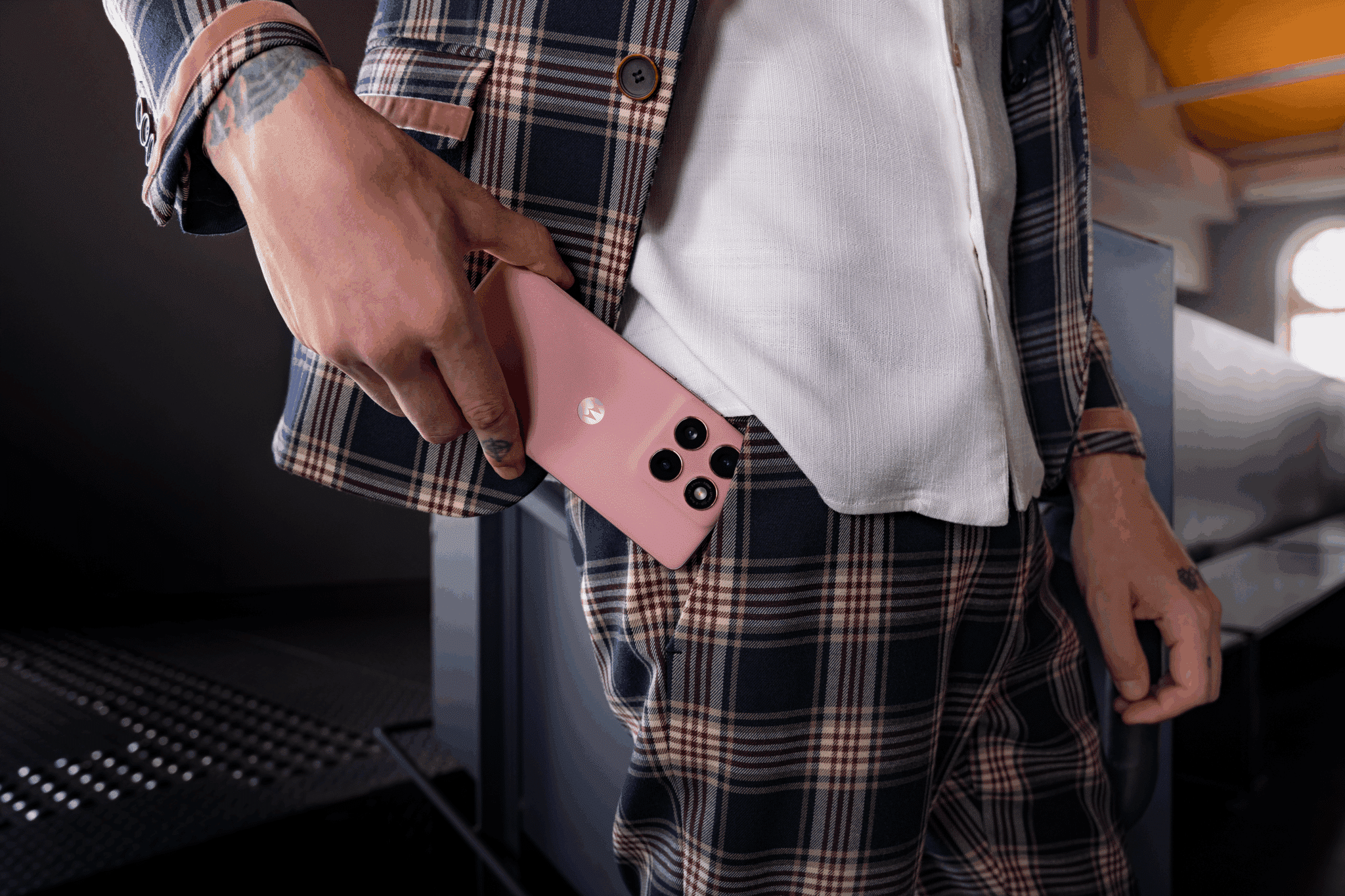 Motorola Edge 60 Fusion – джобният бунтар на 2025 година