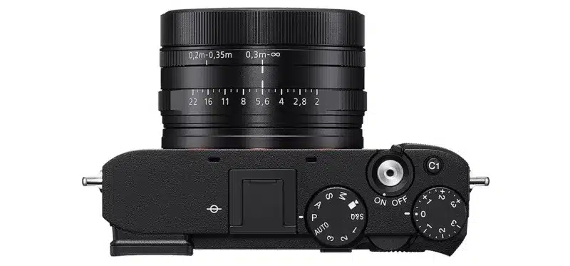 Sony представи компактния безогледален фотоапарат RX1R III с пълнокадров 61-мегапикселов сензор и несменяем обектив за 100