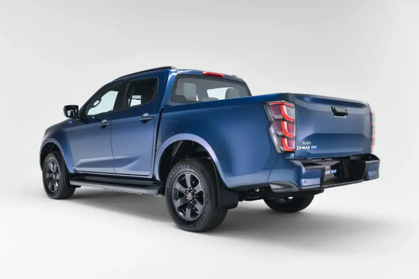 Isuzu D-MAX EV: собствения „Cybertruck“ с 263 км пробег с едно зареждане и почти същата цена