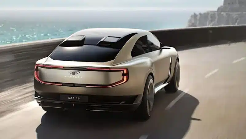 Bentley показа EXP 15 – луксозно триместно електрическо купе с дълъг преден капак