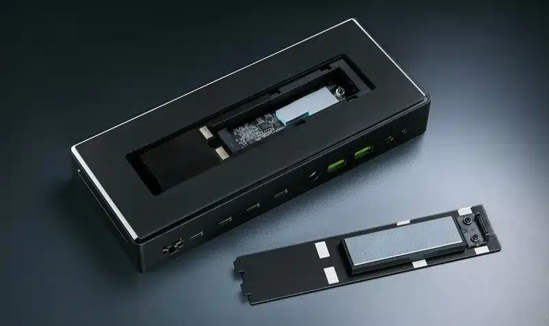Razer пусна Core X V2 – първият корпус за външни видеокарти с Thunderbolt 5