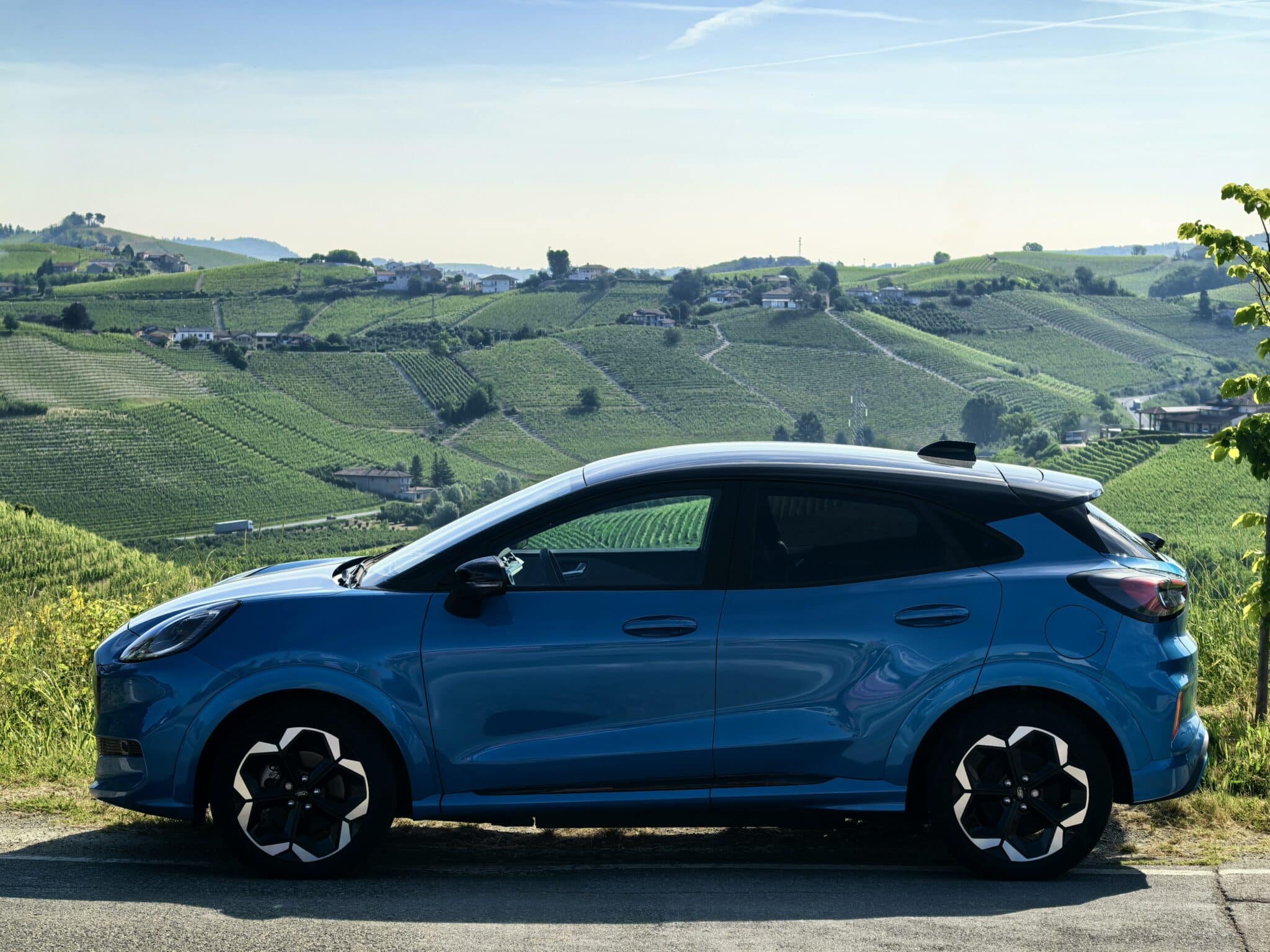 Жълтата пантера в Торино: Ford Puma Gen-E ни поведе на италианско електрическо пътешествие