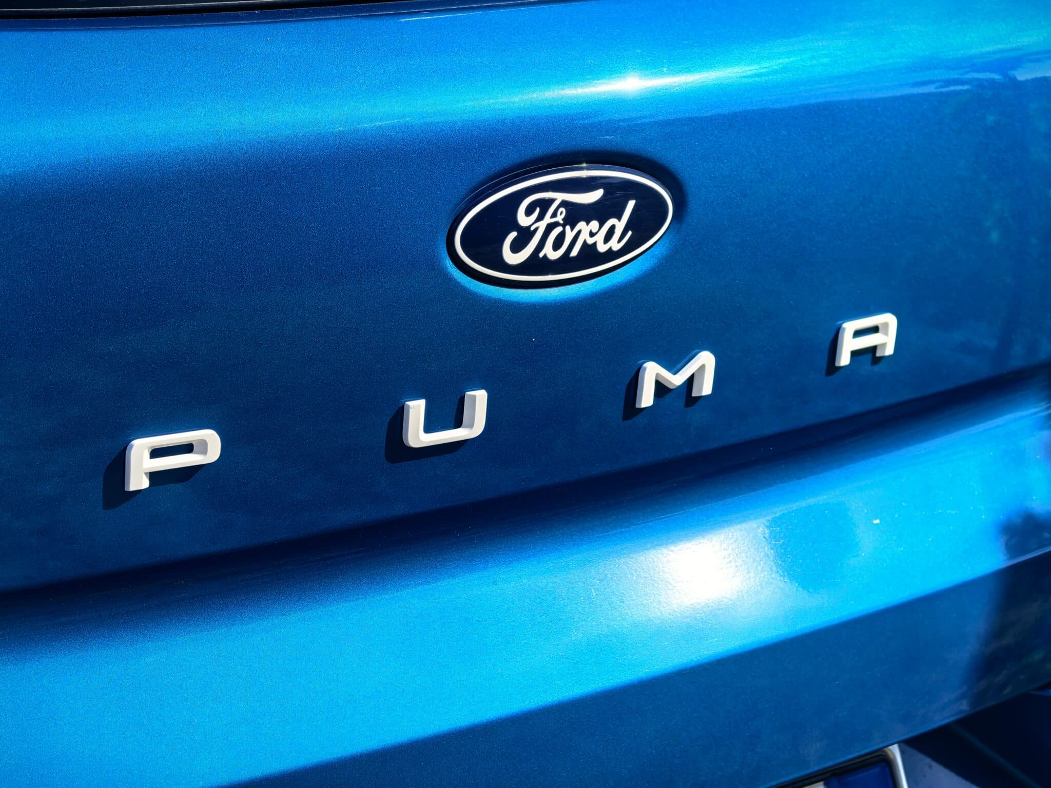 Жълтата пантера в Торино: Ford Puma Gen-E ни поведе на италианско електрическо пътешествие