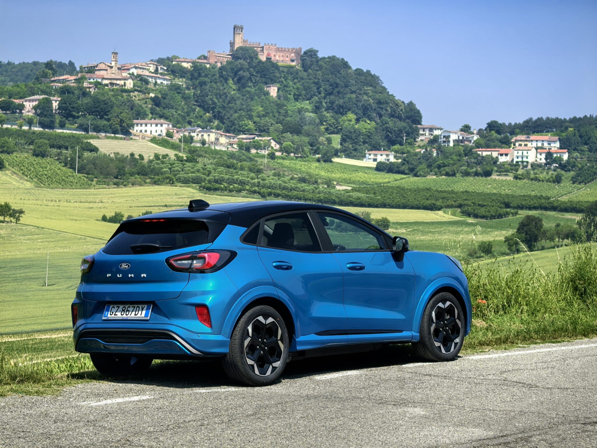 Жълтата пантера в Торино: Ford Puma Gen-E ни поведе на италианско електрическо пътешествие