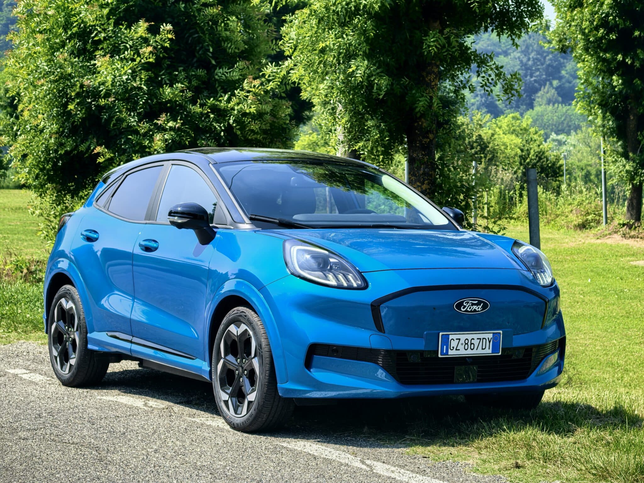 Жълтата пантера в Торино: Ford Puma Gen-E ни поведе на италианско електрическо пътешествие