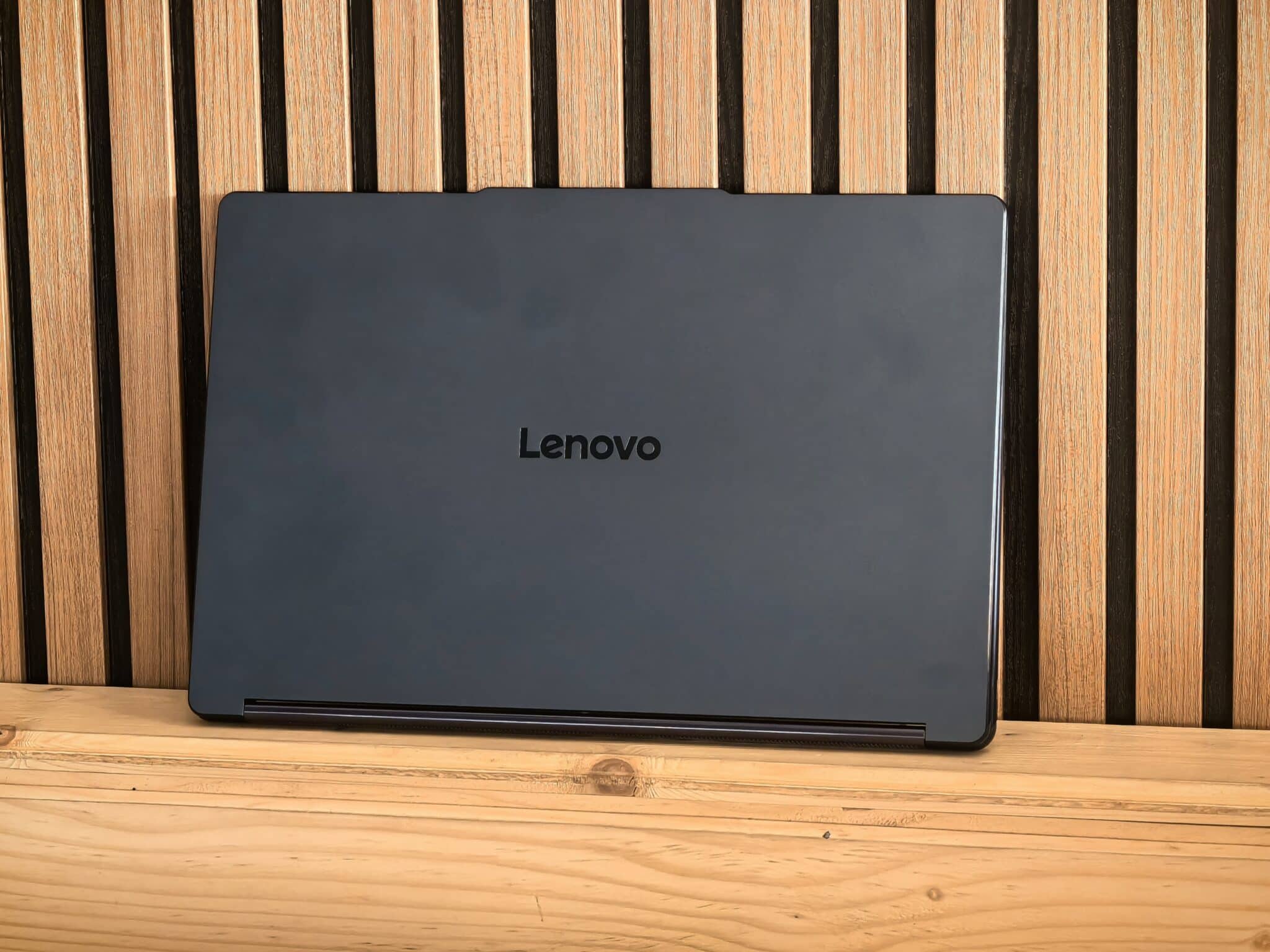 Йога за ума: новото поколение Lenovo Book 9i разтяга границите на възможното