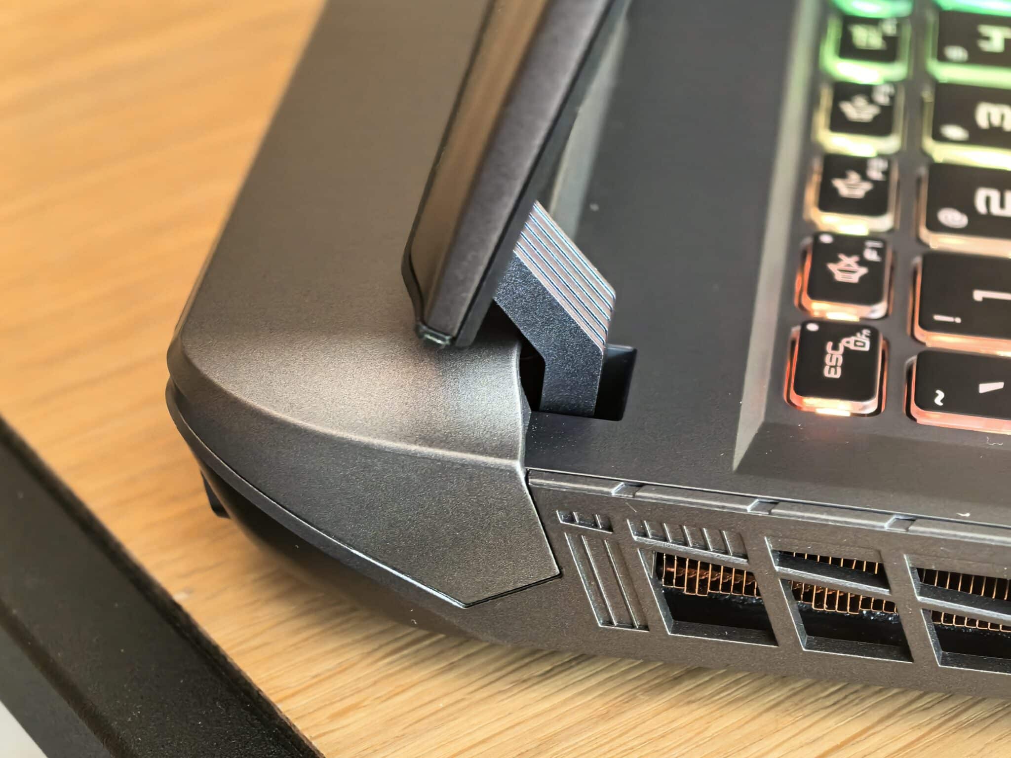 MSI Vector 16 HX AI – Премиум технологии, геймърска мощ и Thunderbolt 5 без премиум цена